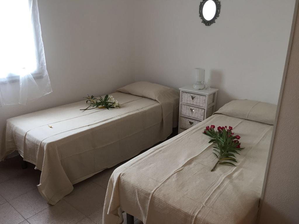 Il Fenicottero Rosa Vila Olbia Exterior foto